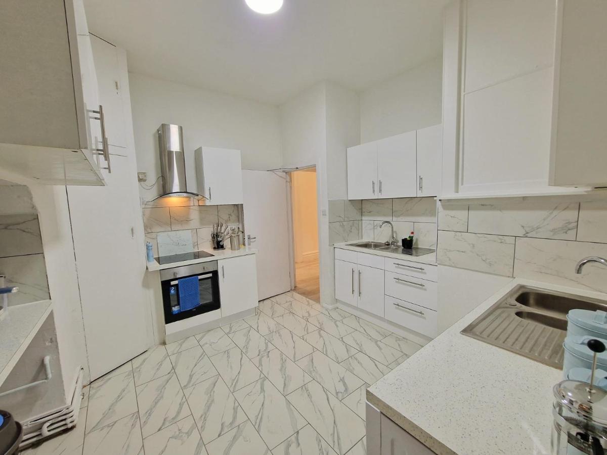Spacious 4 Bedrooms Apartment For 10 Near Marble Arch London Bagian luar foto